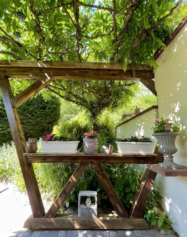 Lo'Gite L'Allee Du Val Lalaye Exteriér fotografie